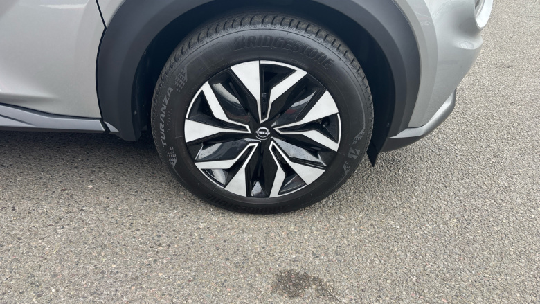 Nissan Juke 1.0 DiG-T Acenta Premium 5dr DCT Petrol Hatchback